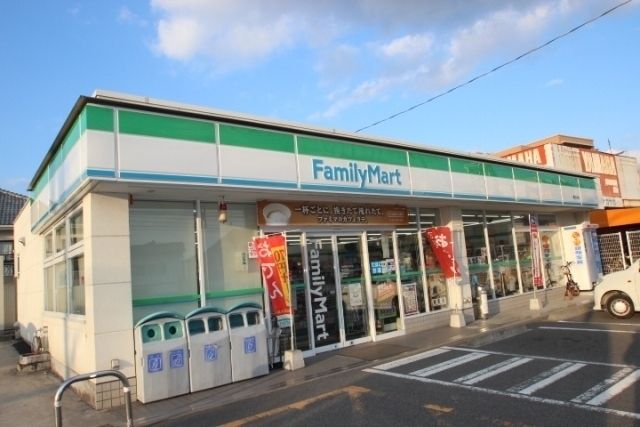 近くに施設あり