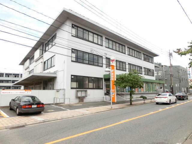 折尾丸尾町郵便局 (670m)