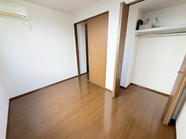 ベッドルーム