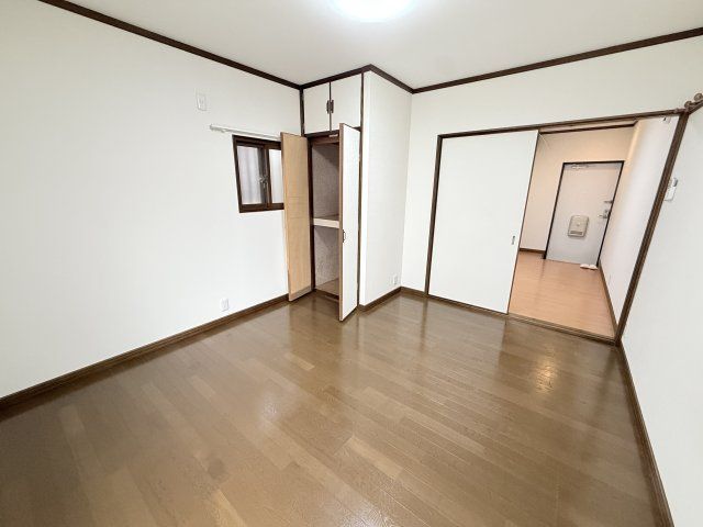 ベッドルーム