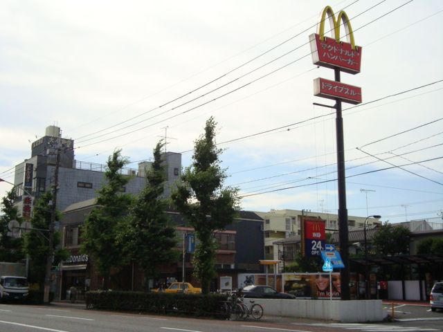 近くに施設あり