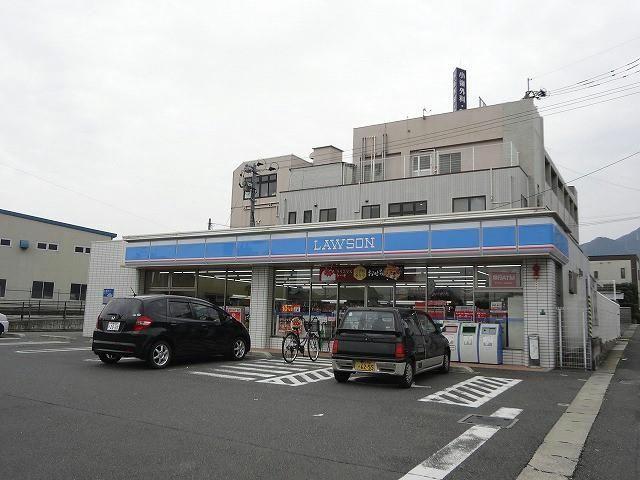 ローソン／八幡町上津役東店 (330m)