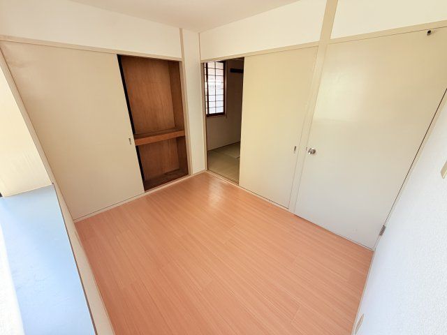 ベッドルーム