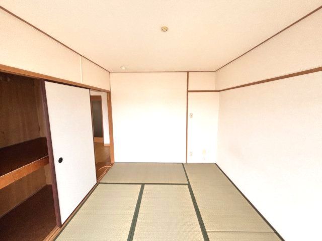 ベッドルーム