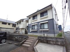 メゾンシャトーE棟の外観画像
