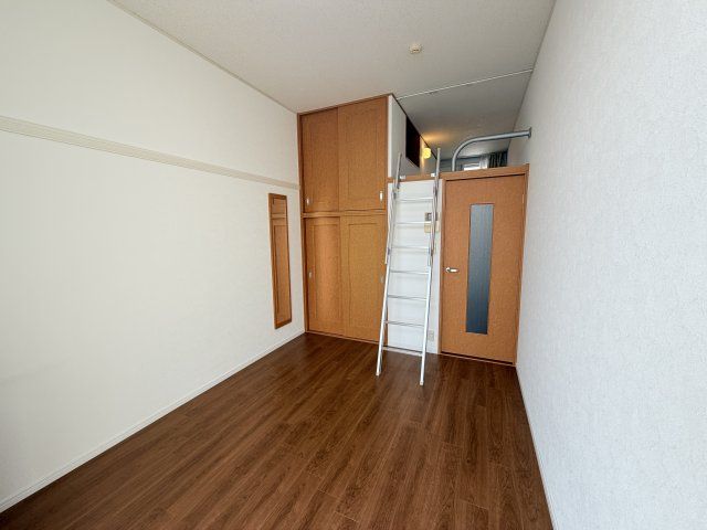 ベッドルーム