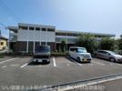レオパレスサンホワイト枝松の外観