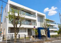 ファミーユ千里の外観画像