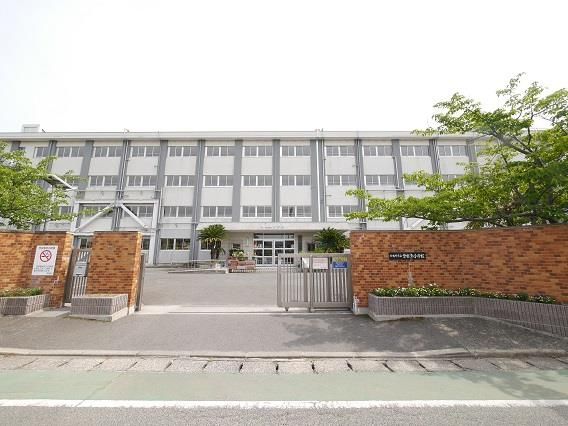 曽根東小学校(1110m)