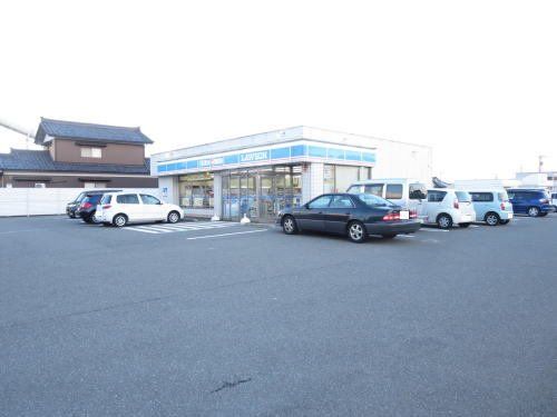 ローソン 丸岡南横地店まで900m