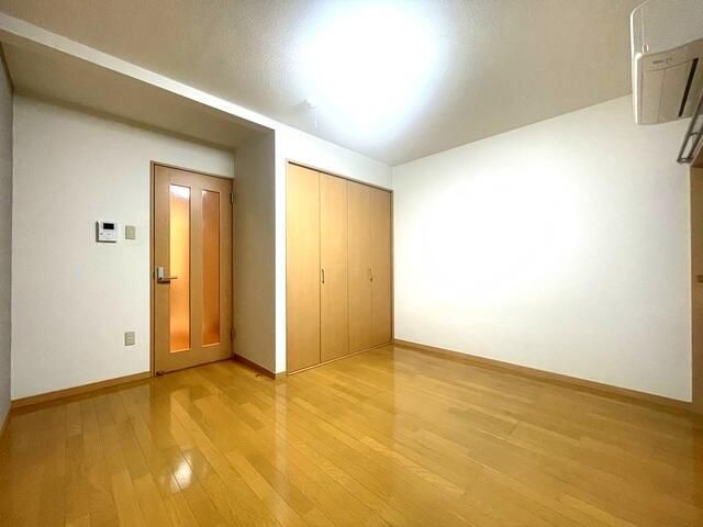ベッドルーム