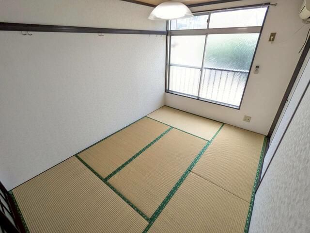 ベッドルーム