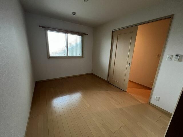 ベッドルーム