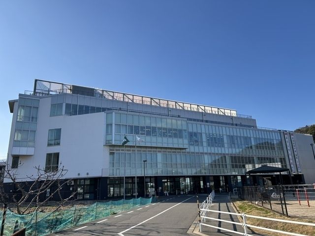 近くに施設あり