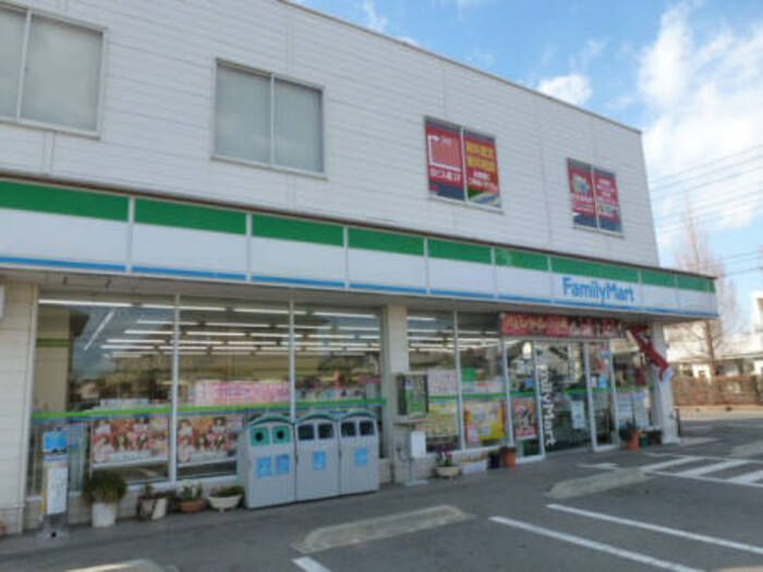 近くに施設あり