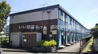 レオパレス新名の外観画像