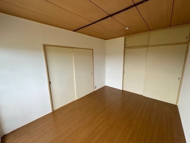ベッドルーム