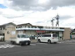 ファミリーマート草津団地前店(コンビニ)まで378m
