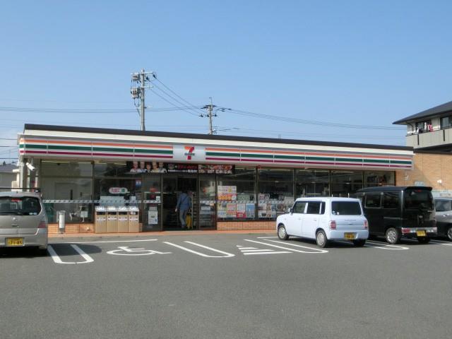 セブンイレブン(550m)