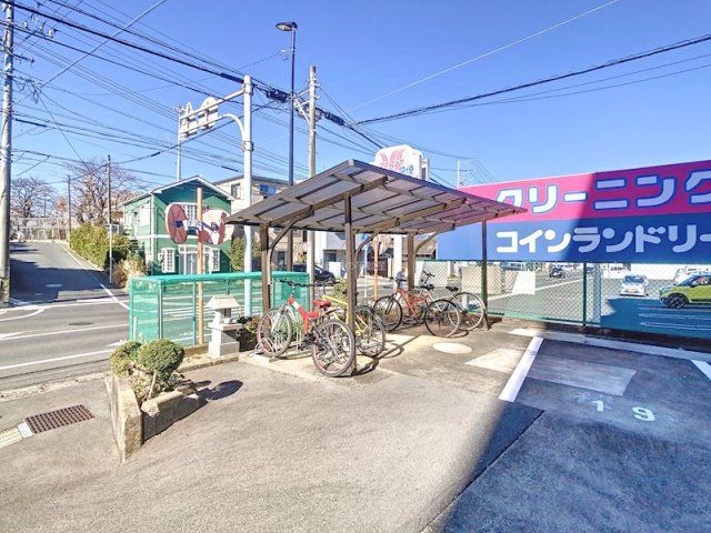 近くに施設あり