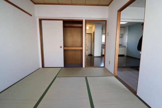 ベッドルーム