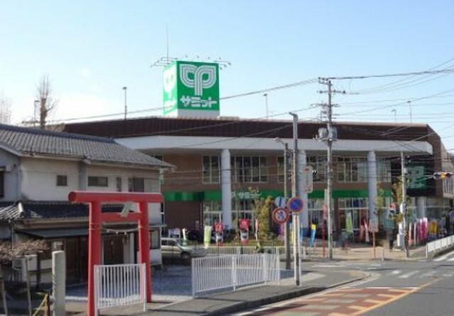 近くに施設あり