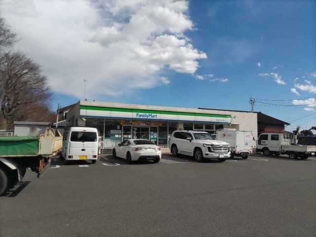 近くに施設あり