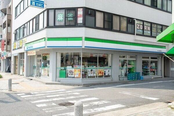 近くに施設あり