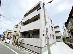 カステロ ピノの外観画像