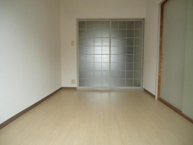 ベッドルーム