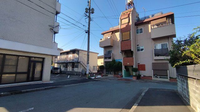 近くに施設あり