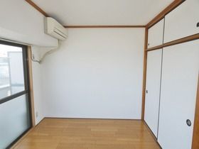 ベッドルーム