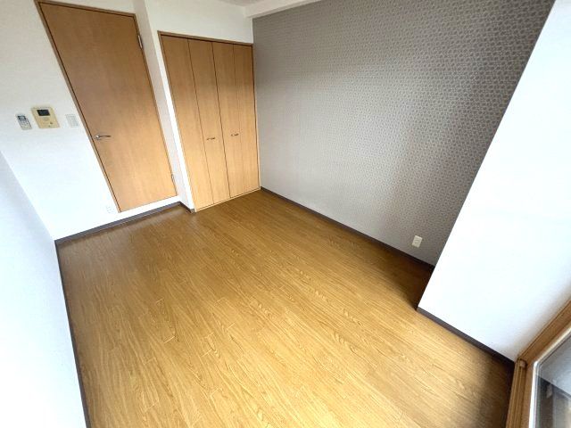 ベッドルーム