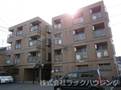 マンションデウミⅡの外観画像