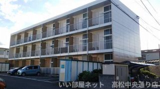 レオパレスラポール松福の外観画像