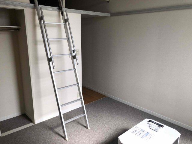 ベッドルーム