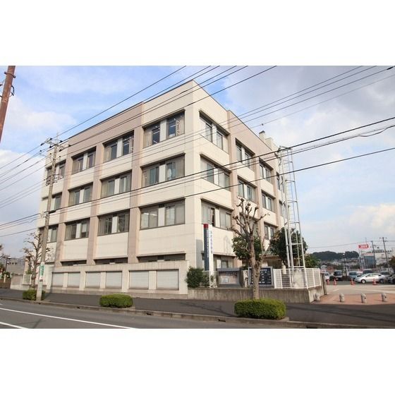 警察署、交番「海老名警察署まで1203m」