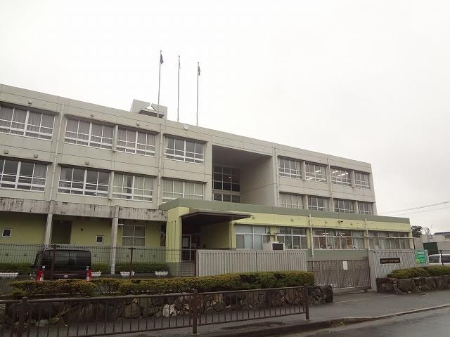 飛幡中学校(910m)