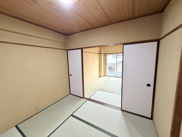 ベッドルーム