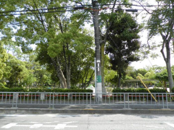近くに施設あり