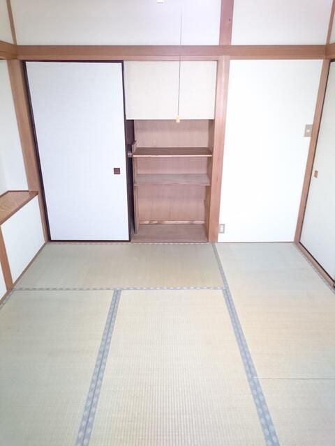 ベッドルーム