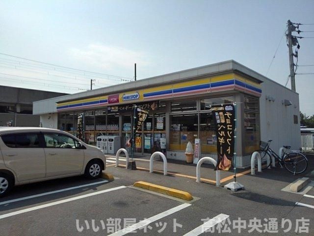 ミニストップ宇多津町店まで200m