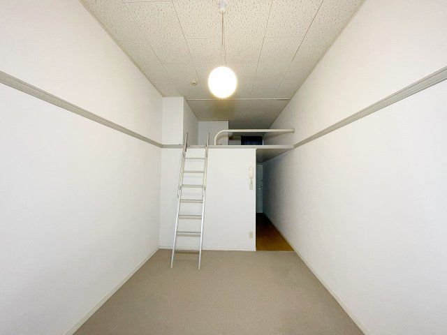 ベッドルーム