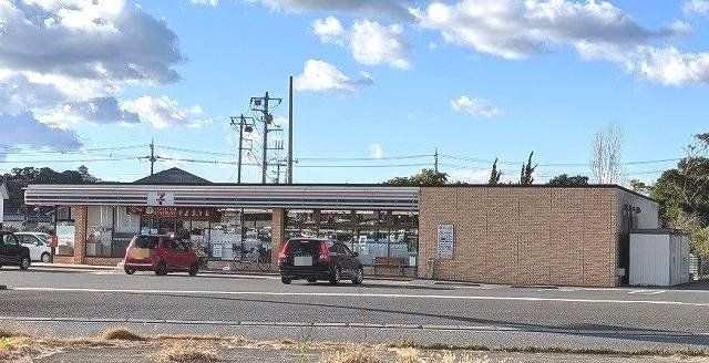 セブンイレブン館山真倉店まで750m