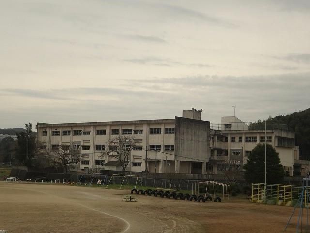 小竹町立小竹北小学校(1500m)