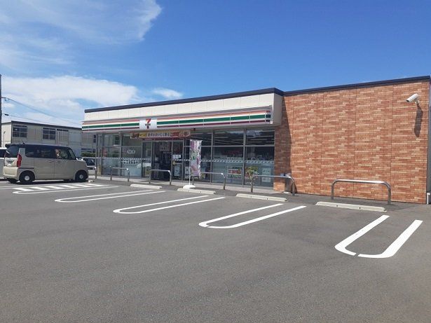 セブンイレブン出水上知識店まで400m