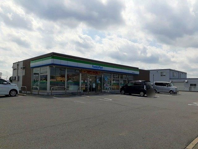 ファミリーマート 市原古市場店まで240m
