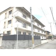 Comfy鴻池新田駅前の外観画像
