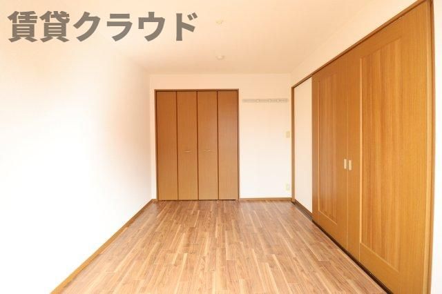 ベッドルーム