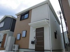 リースホーム小六町B棟の外観画像